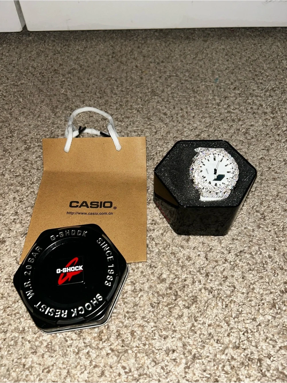 Casio G-Shock Set with Black Tin and White Dial